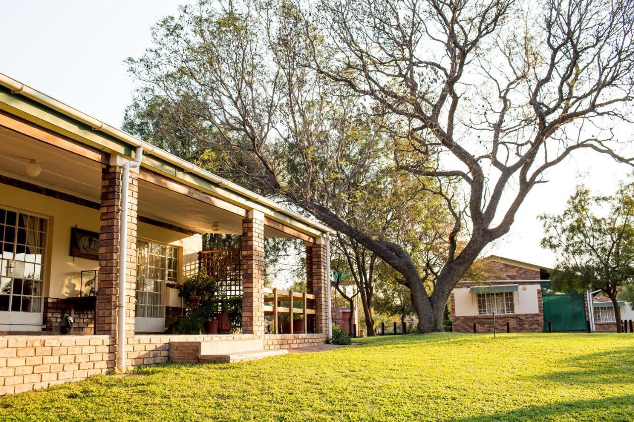 Woodlands Stop Over And Lodge Francistown Exterior photo